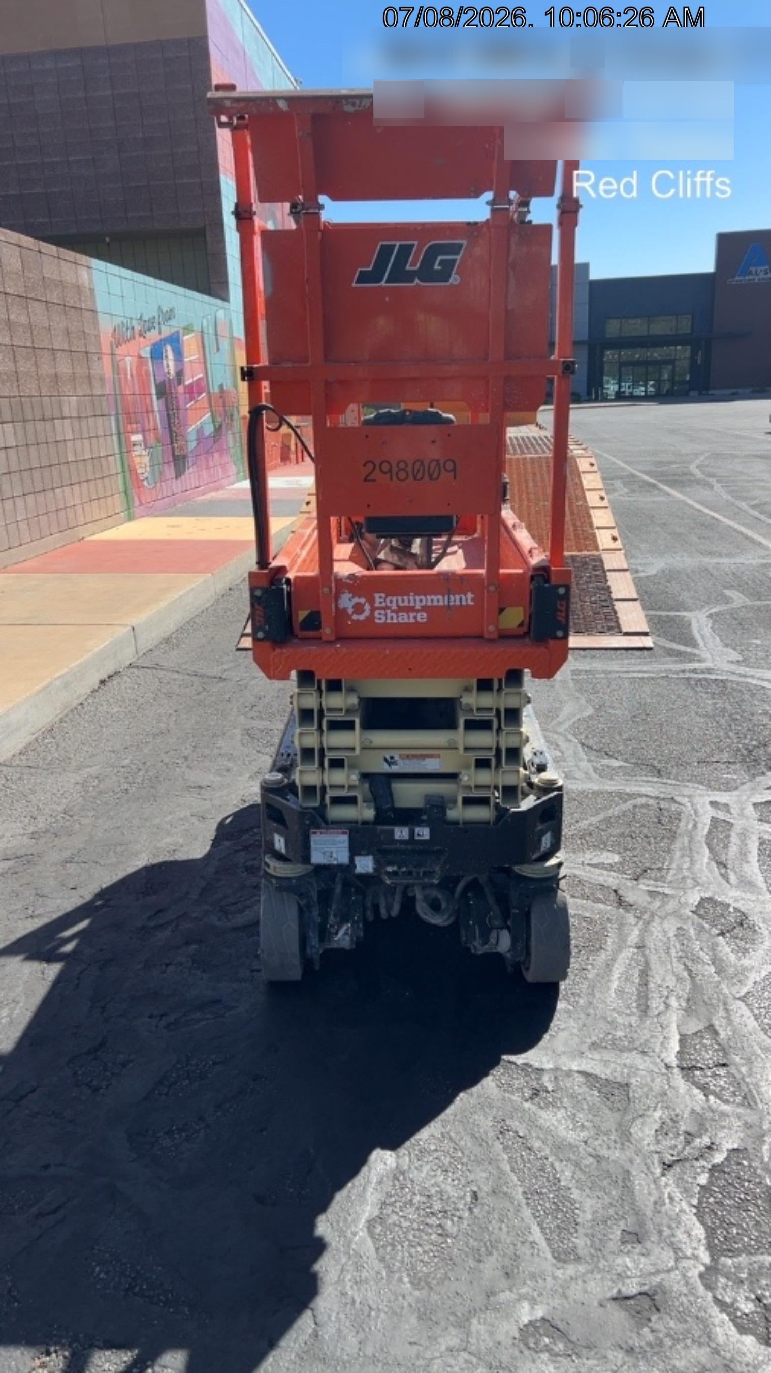 2023 JLG ES1932