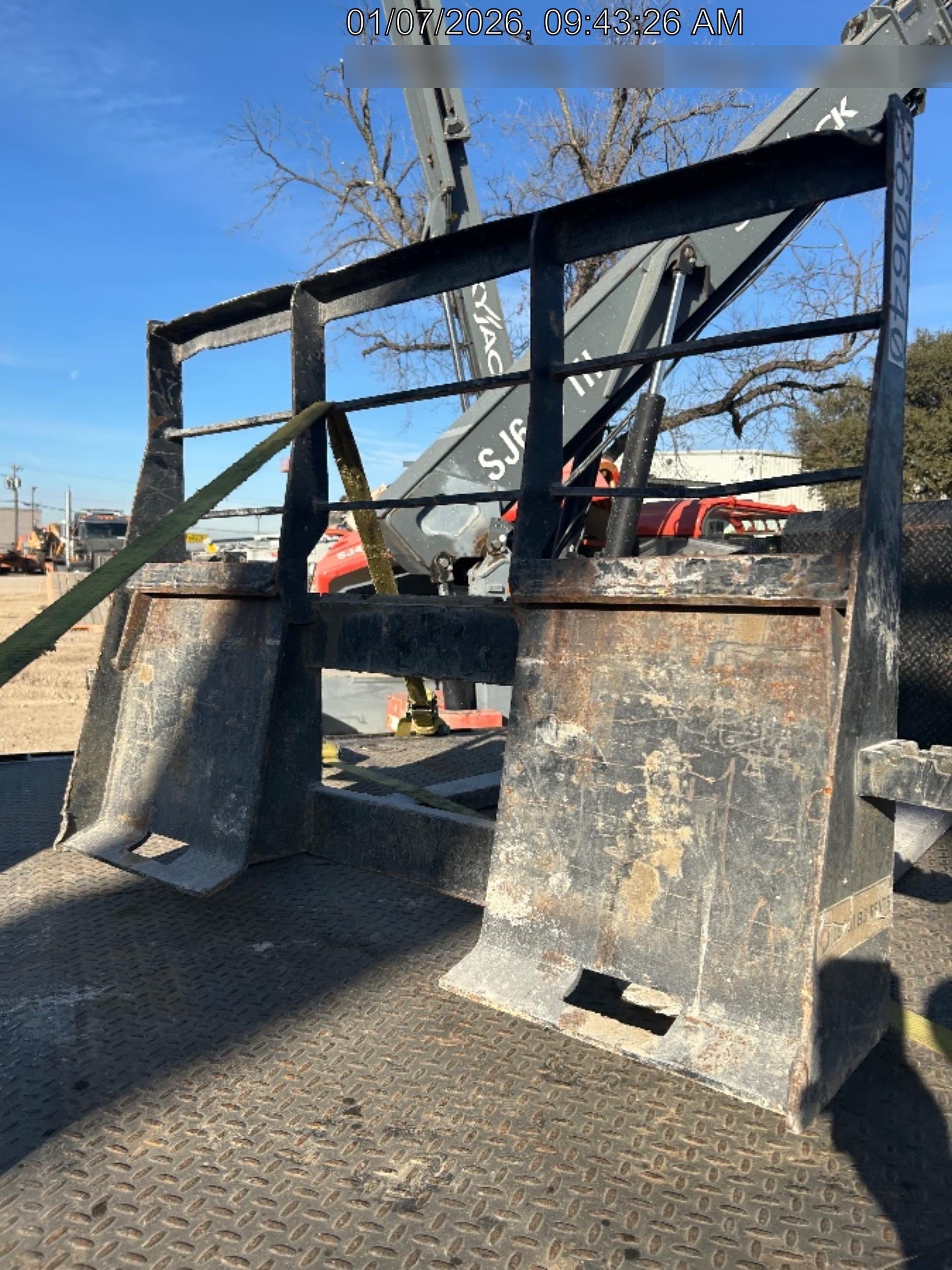 2022 ARROW MATERIAL HANDLING 48" Pallet Forks - Arrow