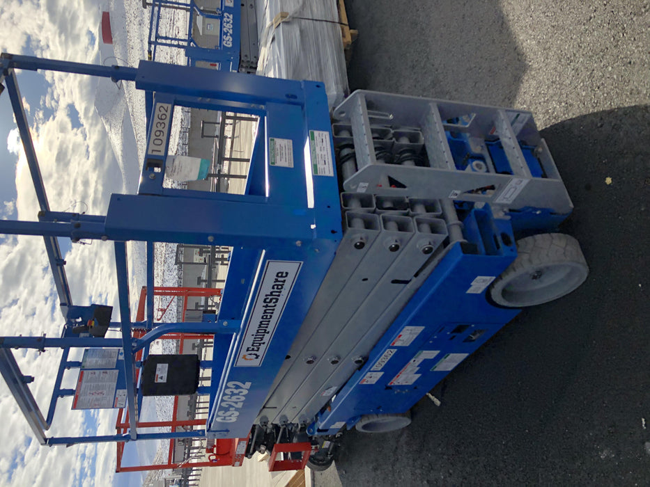 2020 Genie GS-2632 Solid NM Tires, Folding Rails with Half-Height Swing Gate, Beacon, 800W Invertor