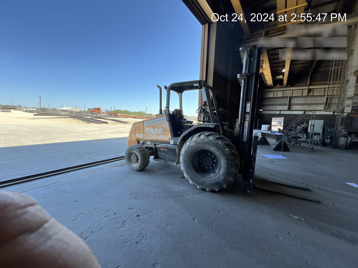 2023 CASE 588H
