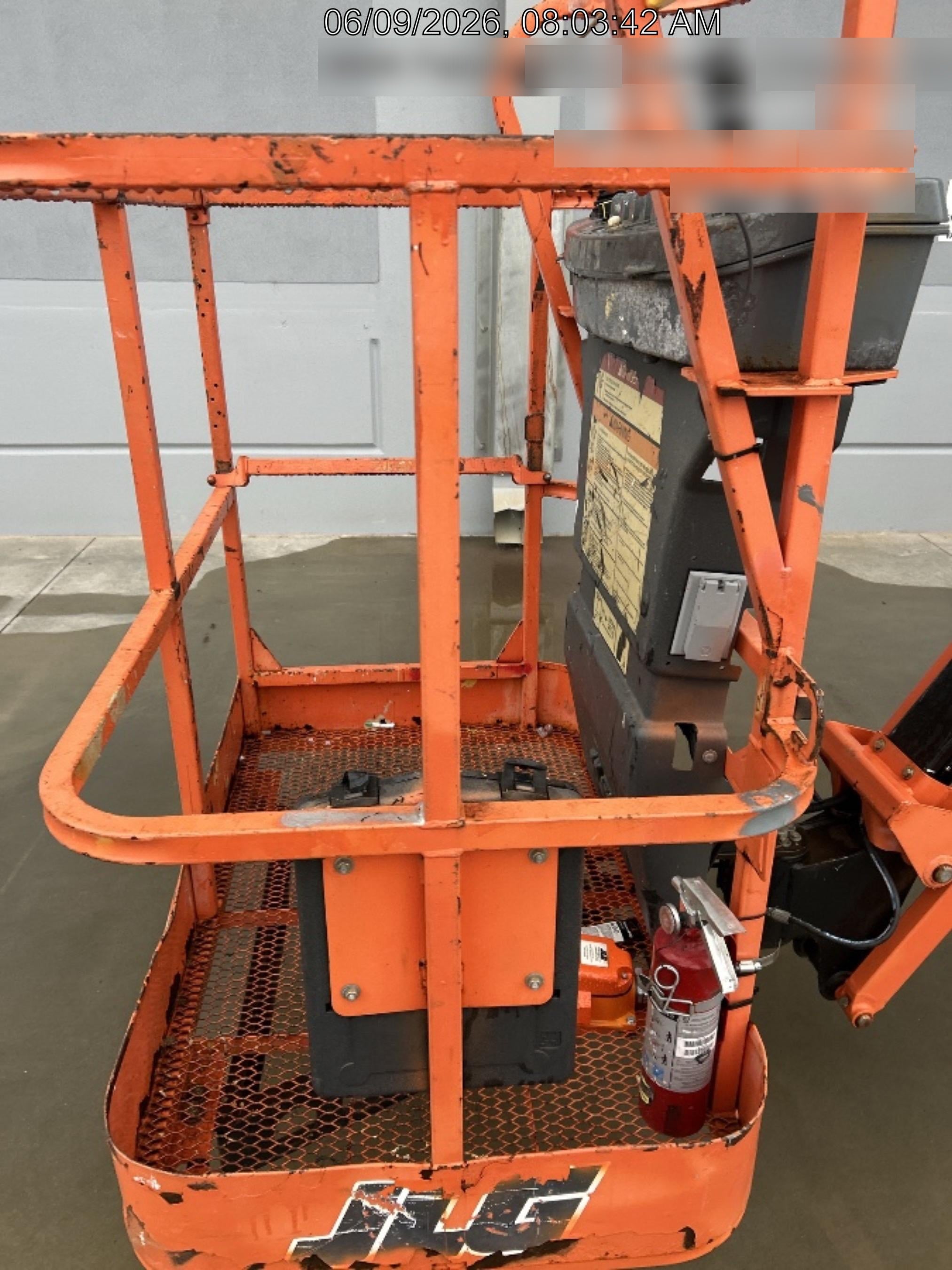 2019 JLG E300AJP