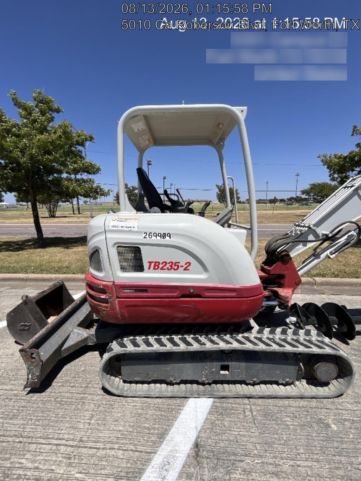 2022 TAKEUCHI TB235-2R