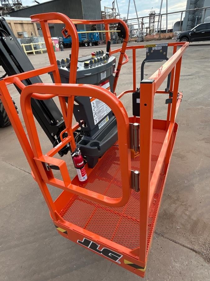 2025 JLG 450AJ