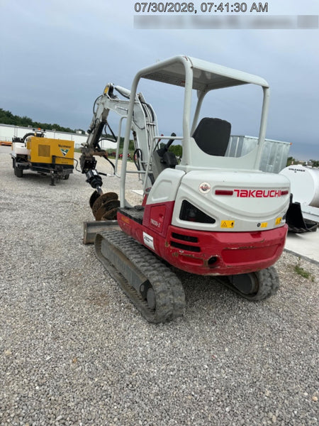 2022 TAKEUCHI TB235-2R