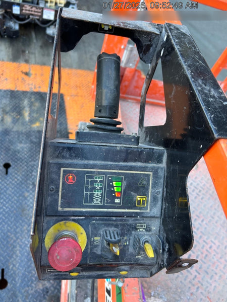 2022 JLG ES1330L