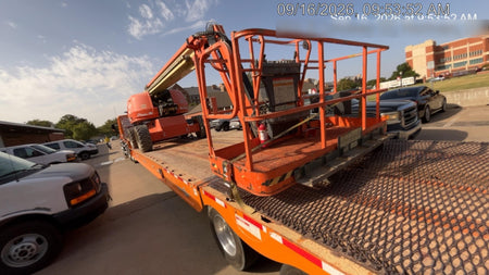 2022 JLG 660SJ