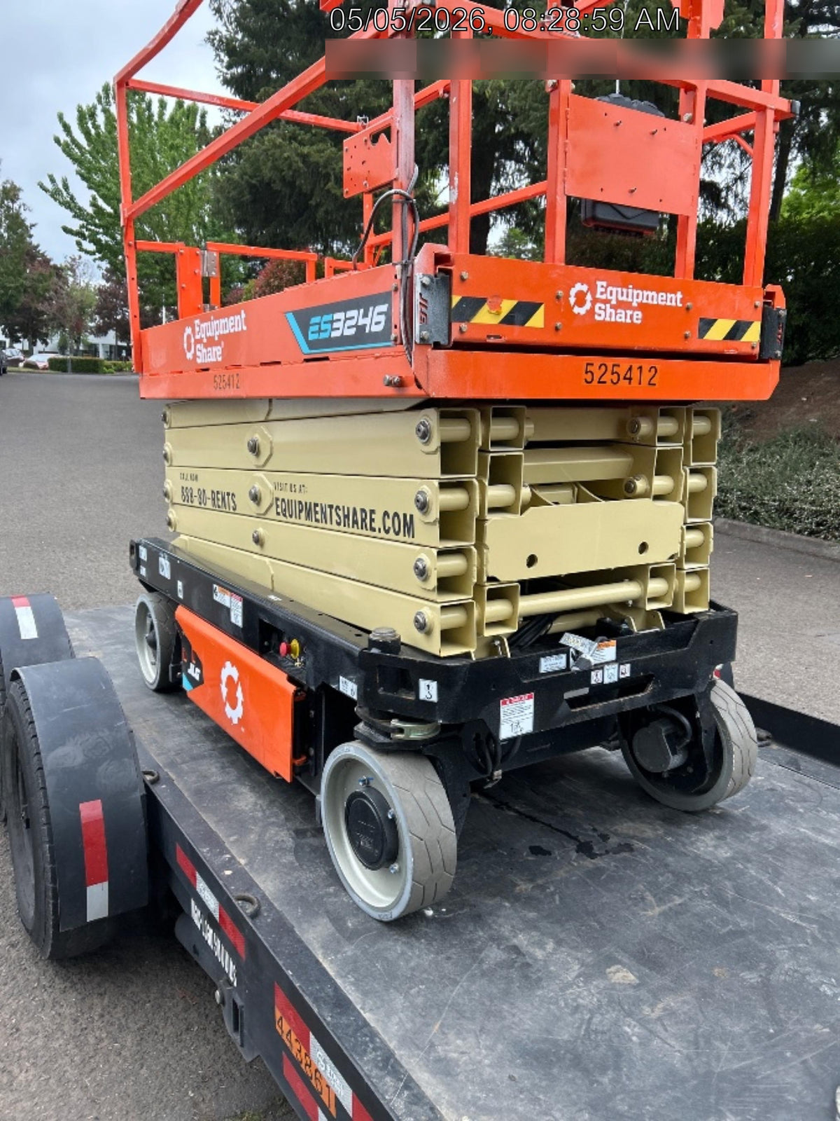 2025 JLG ES3246