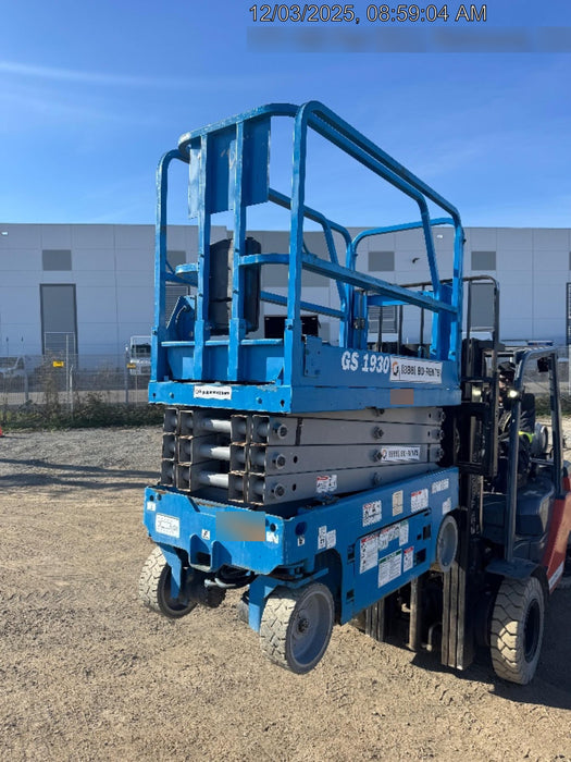 2019 Genie GS-1930 Half Height Swing Gate, 800W Inverter