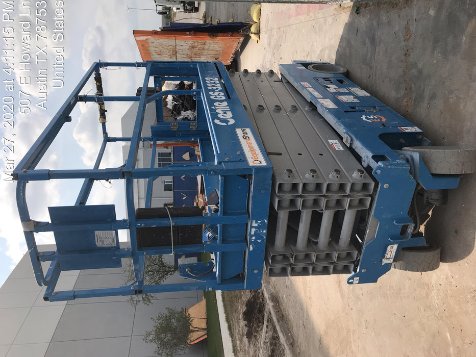 2017 Genie GS-3232 Genie GS3232 Lift w/Folding Rails and Swing Gate