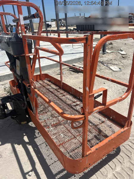 2019 JLG 400S