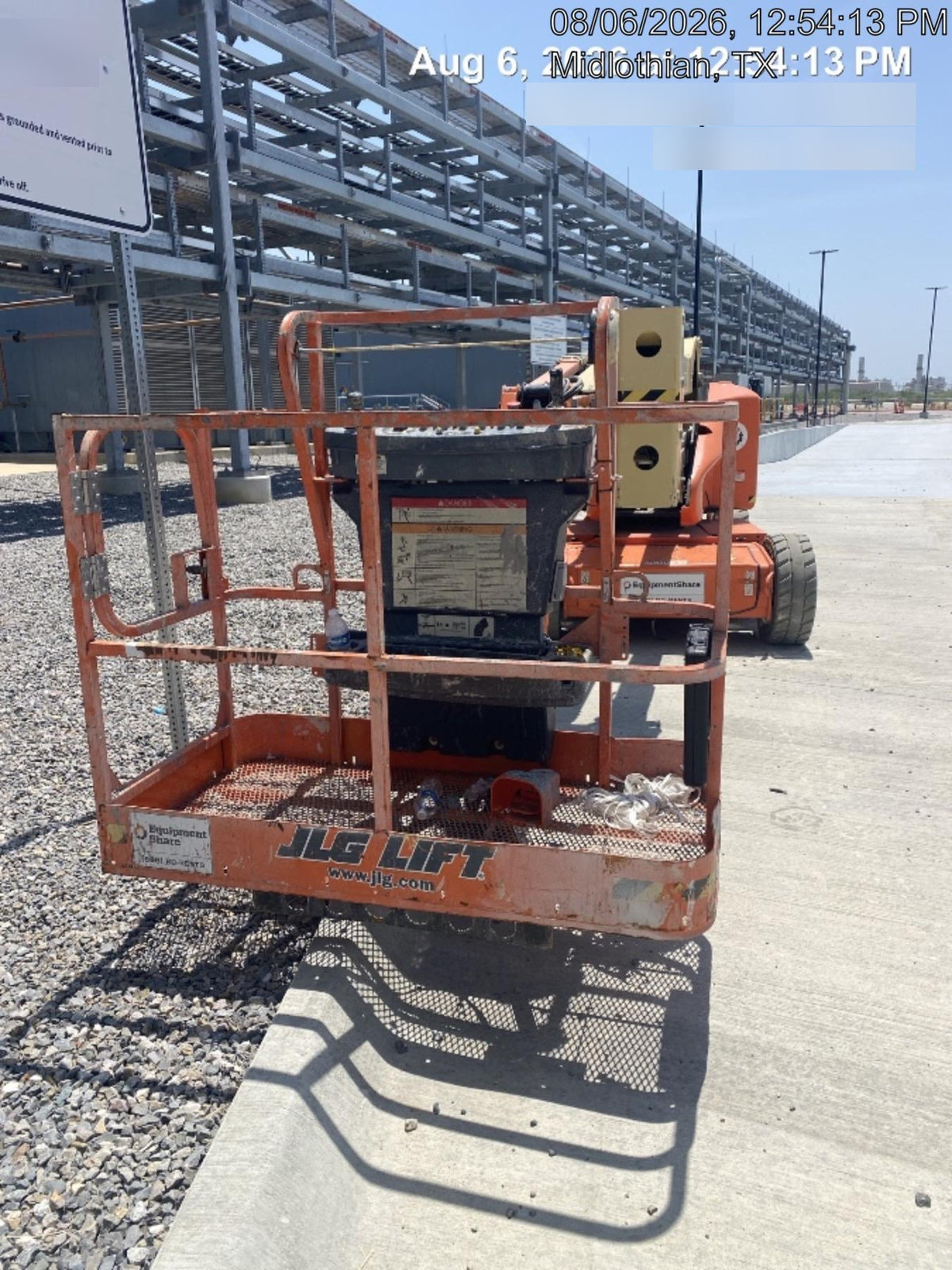 2022 JLG E450AJ