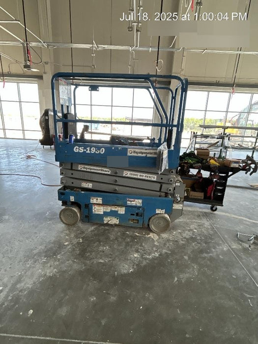 2019 Genie GS-1930 Fixed Rails with Chain Entry