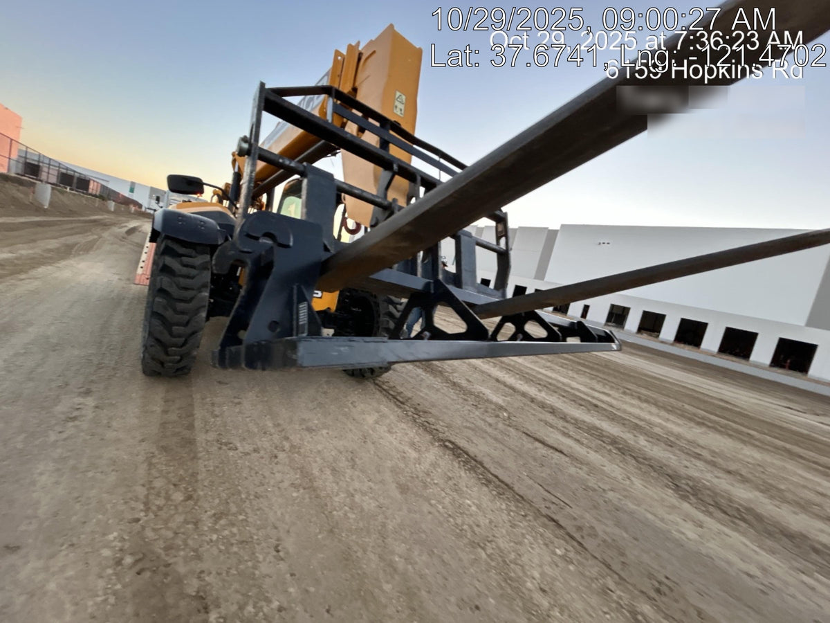 2024 JLG 1001275853