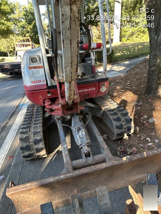 2021 TAKEUCHI TB235-2R