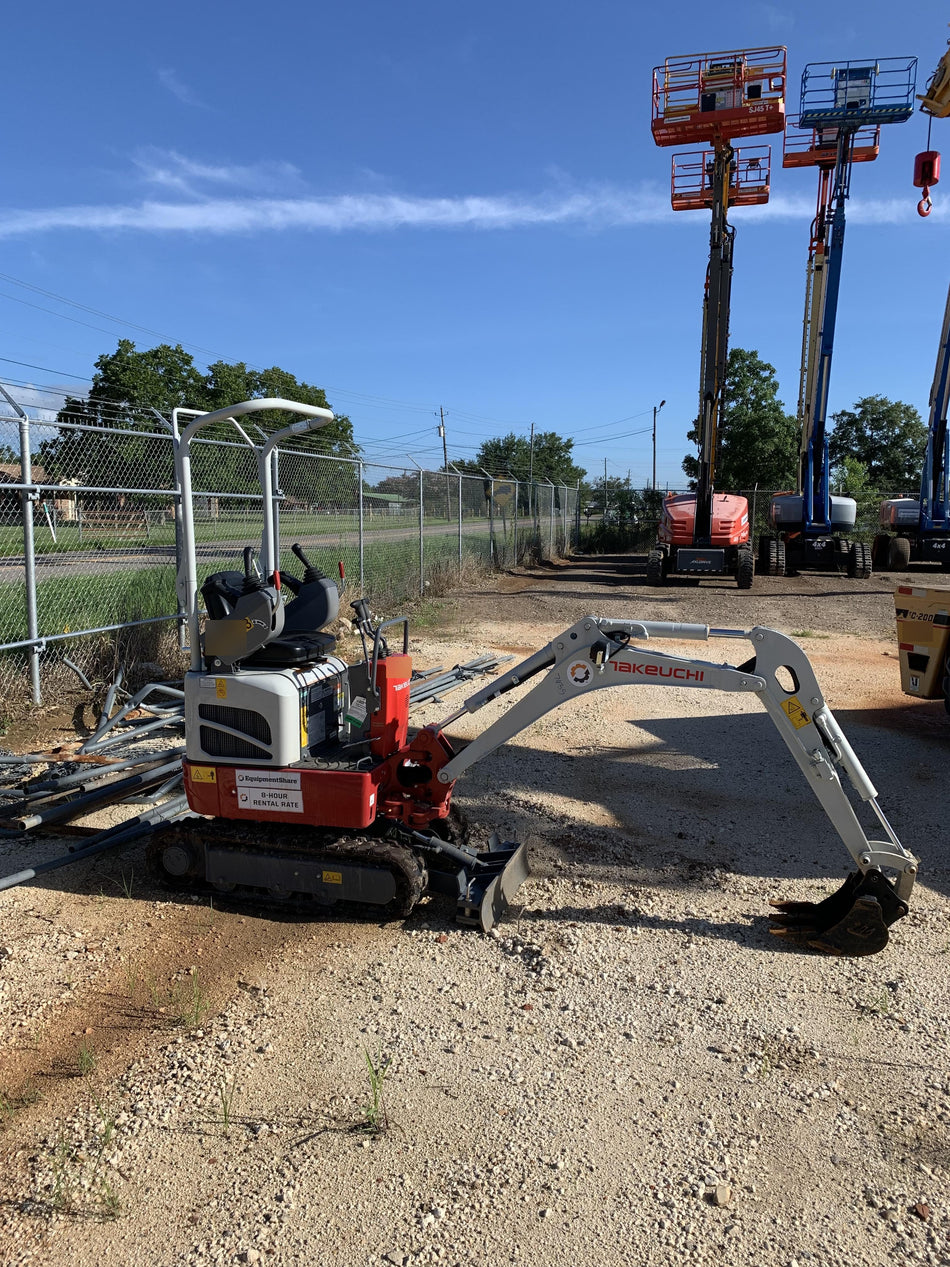 2022 TAKEUCHI TB210R