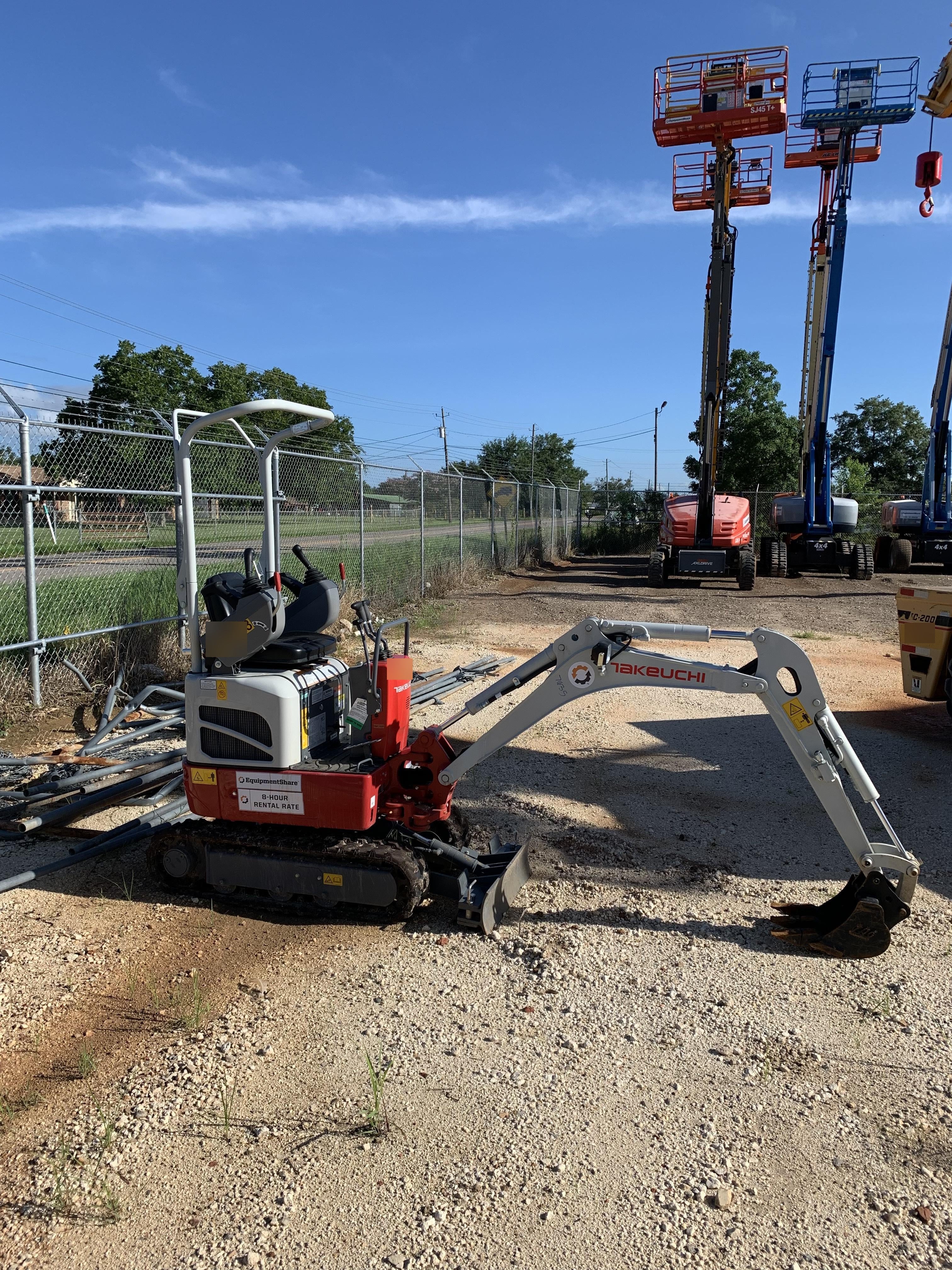 2022 TAKEUCHI TB210R