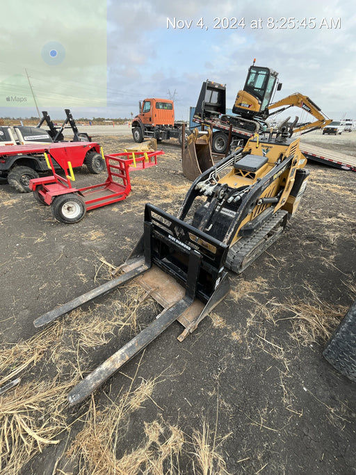 2024 BLUE DIAMOND 42" Pallet Forks