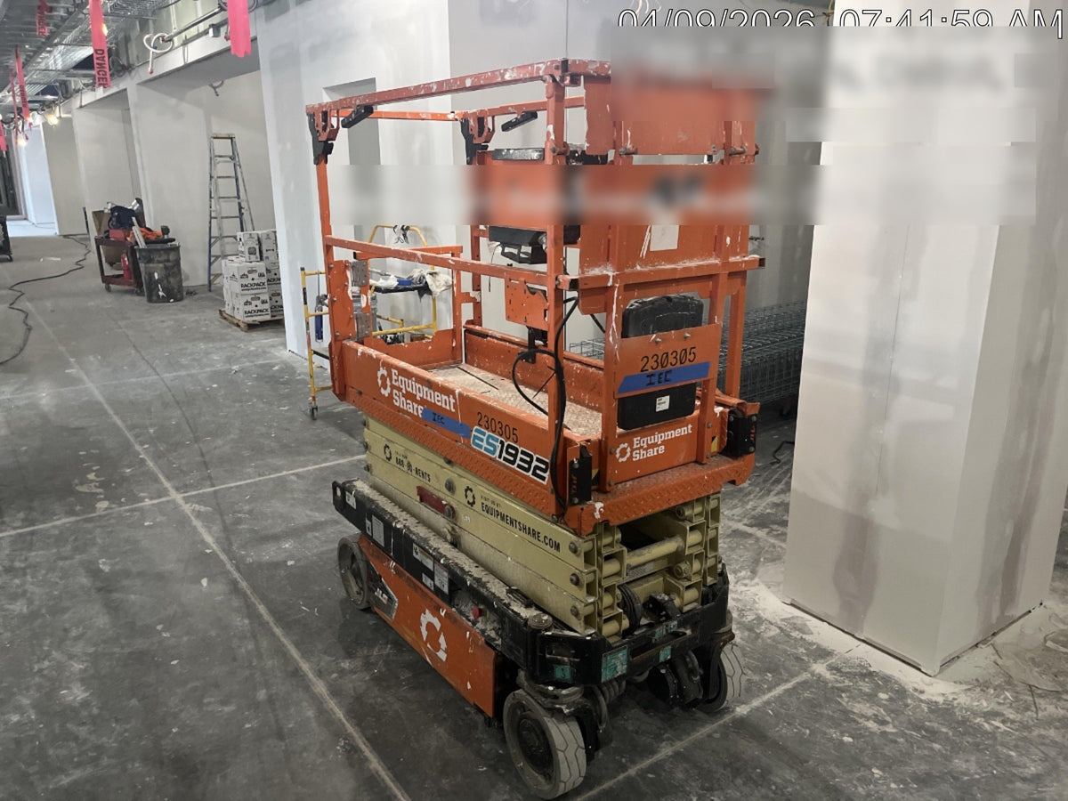 2022 JLG ES1932