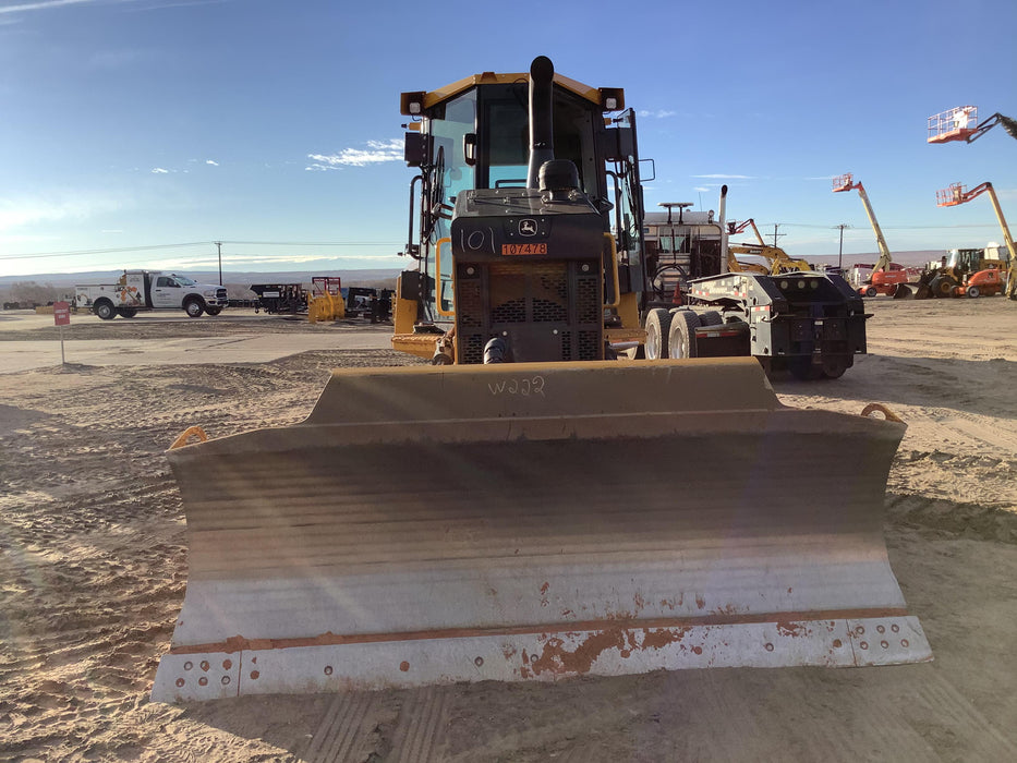 2020 JOHN DEERE 700L