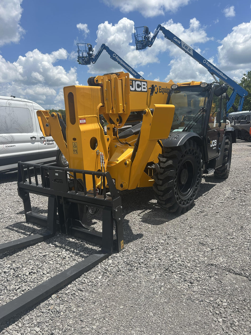 2026 JCB 514-56