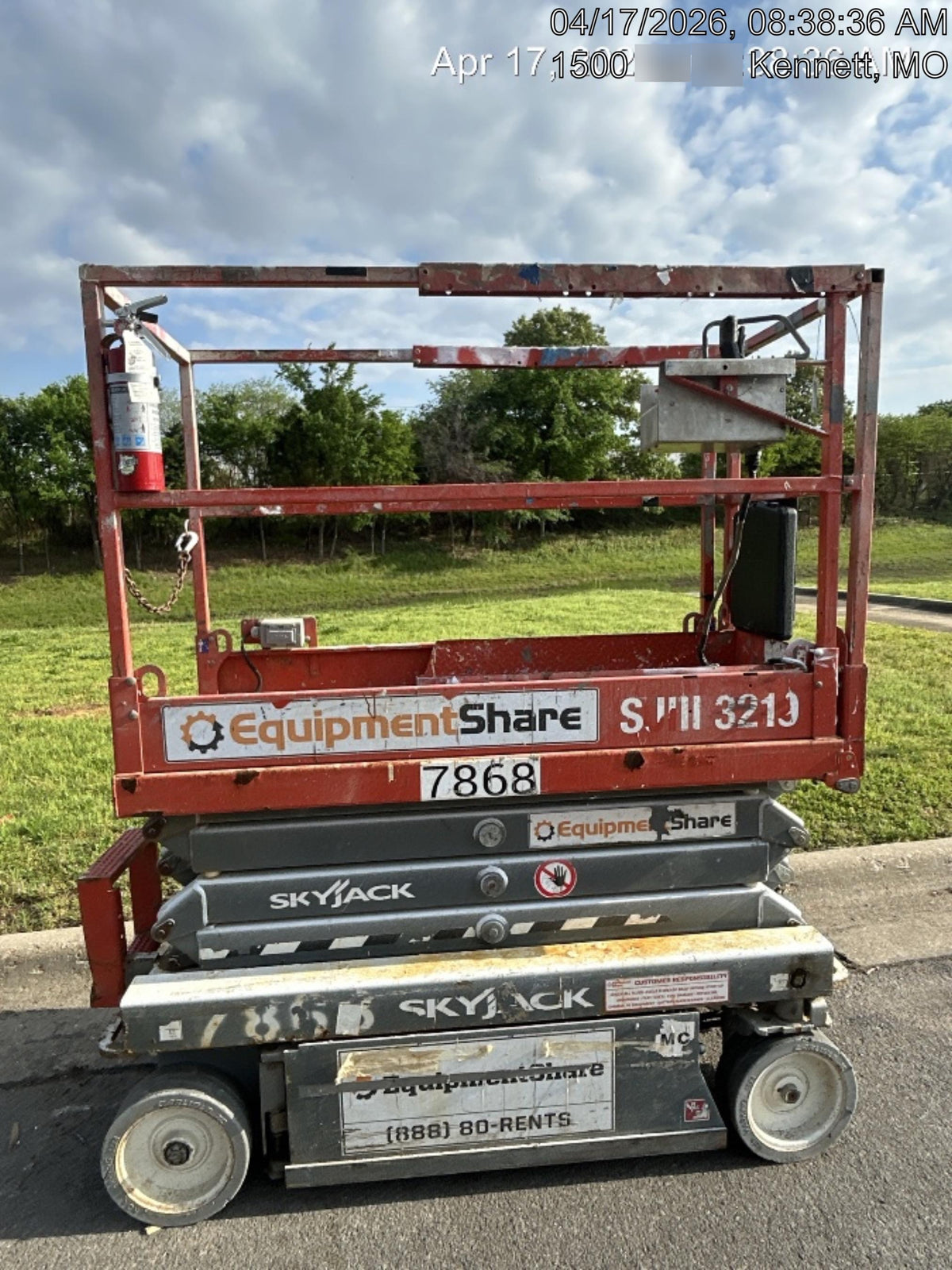 2018 Skyjack SJIII-3219 Skyjack SJIII3219 Scissor Lift w/Trojan Batteries