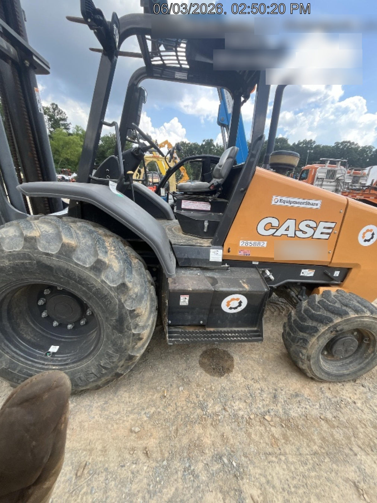 2023 CASE 588H