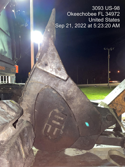 2014 WERK-BRAU 24" Bucket, 25k-35k Excavator - Werk-Brau