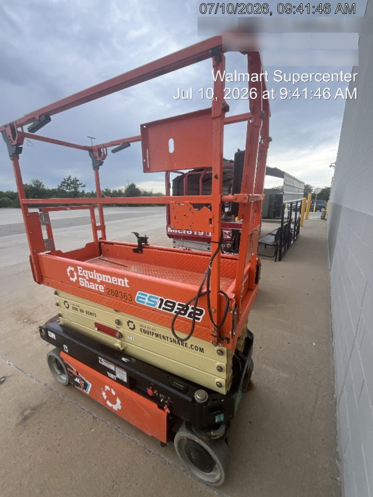 2022 JLG ES1932