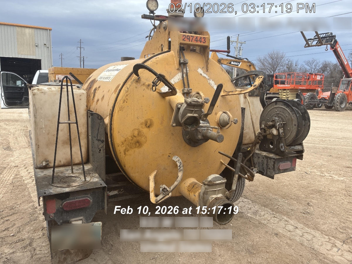2023 Vac-Tron LP573XDT T4 Koehler Diesel Engine, 500 Gallon Debris Tank, x2 100 Gallon Water Tanks
