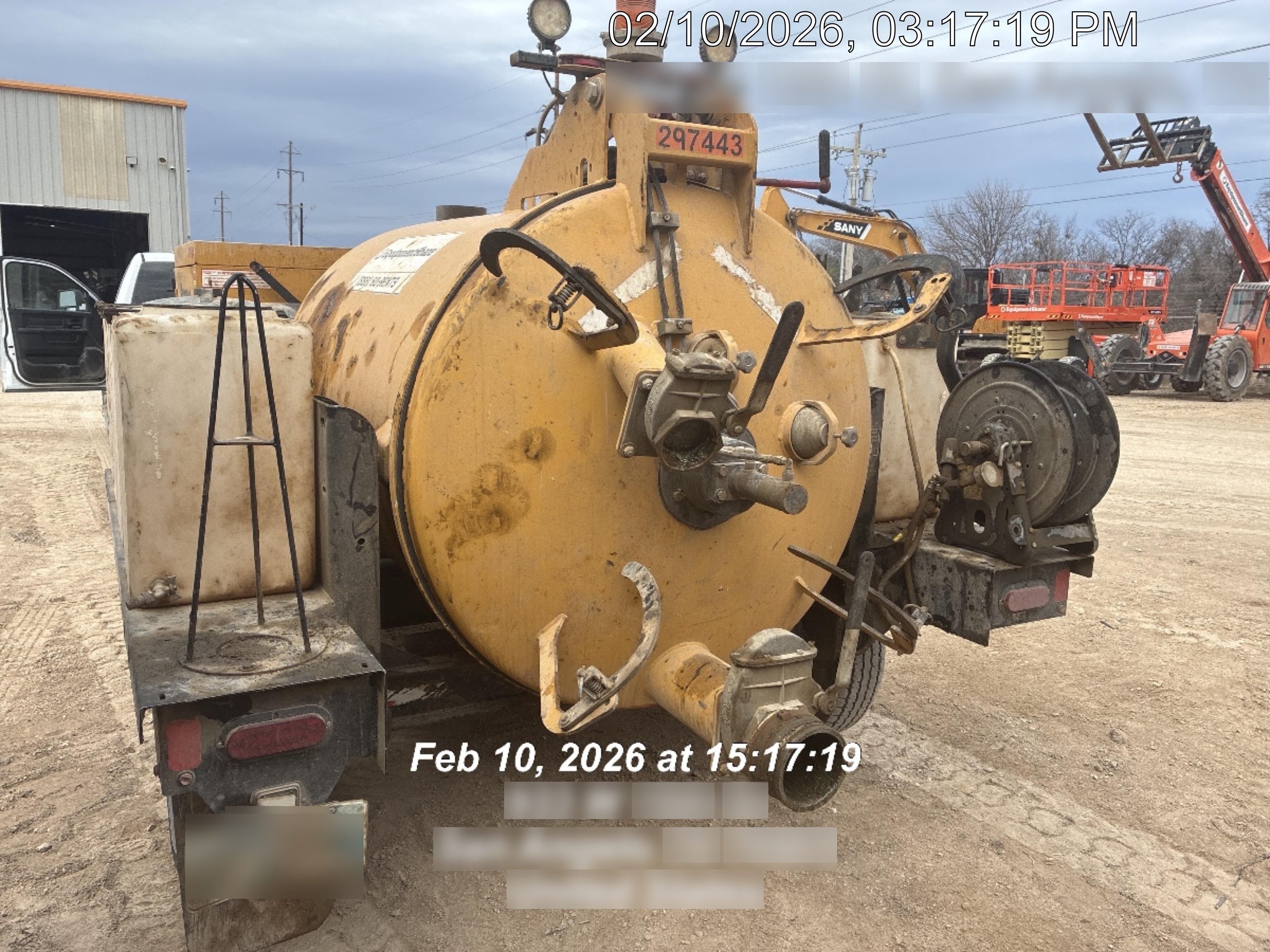 2023 Vac-Tron LP573XDT T4 Koehler Diesel Engine, 500 Gallon Debris Tank, x2 100 Gallon Water Tanks