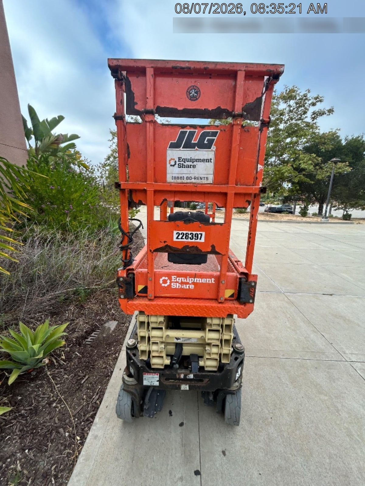 2022 JLG ES1932