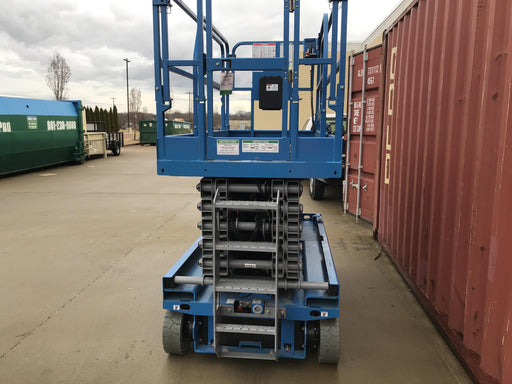 2019 Genie GS-4047 Folding rails with half height swing gate