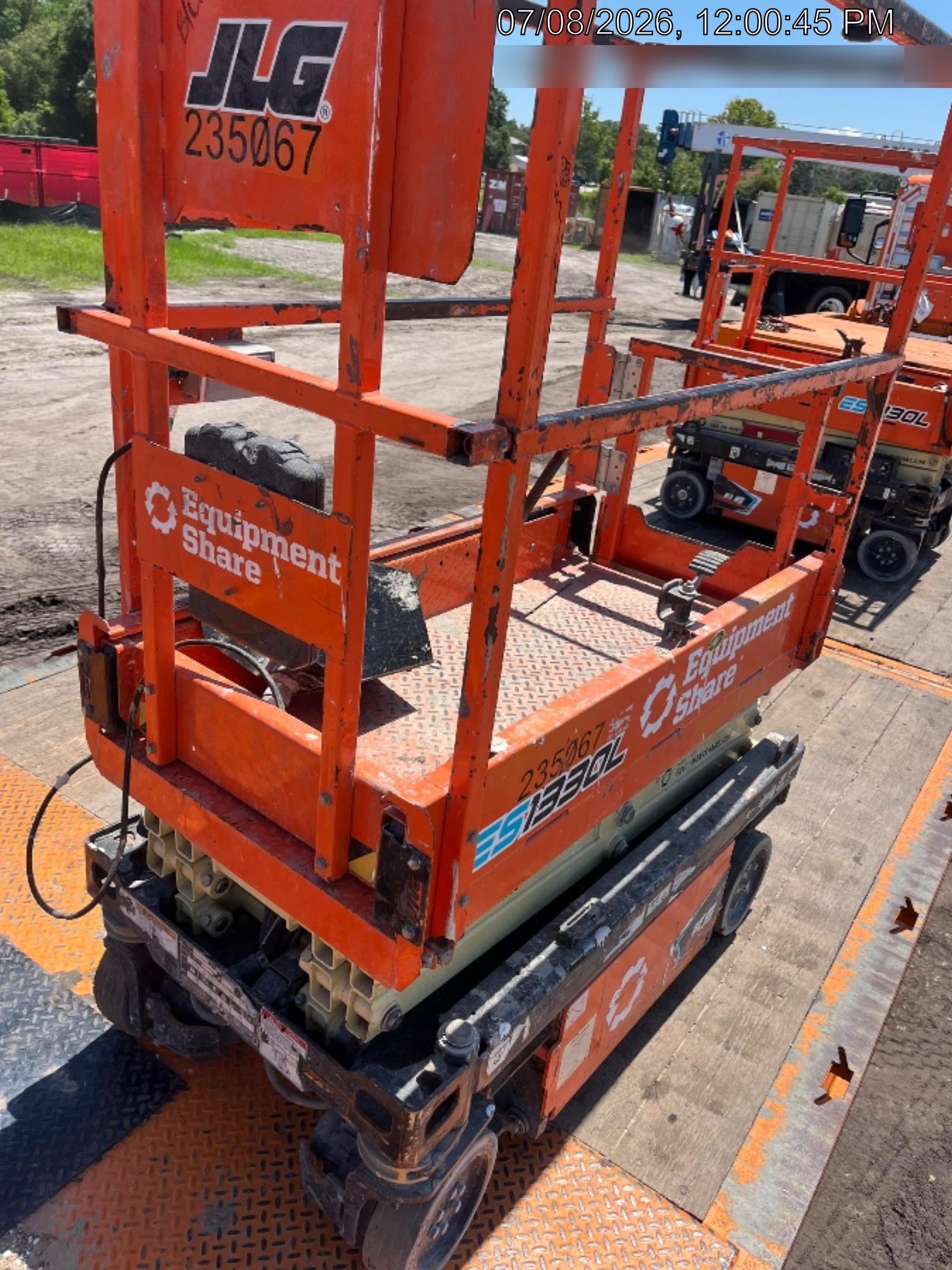 2022 JLG ES1330L