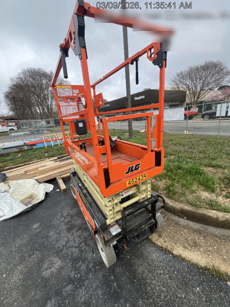 2024 JLG ES1932