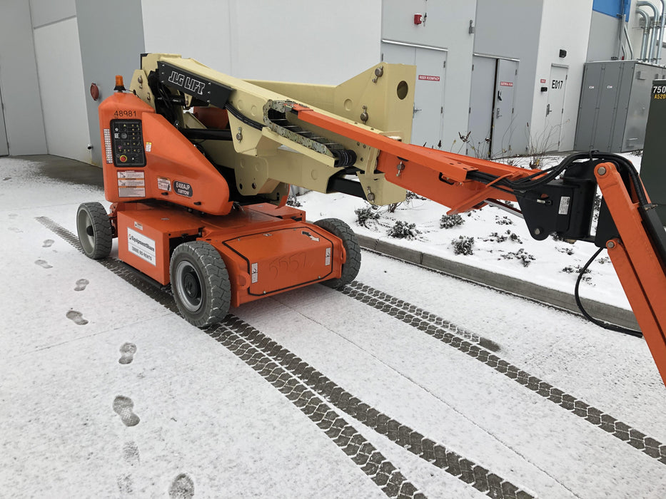 2019 JLG E400AJPN