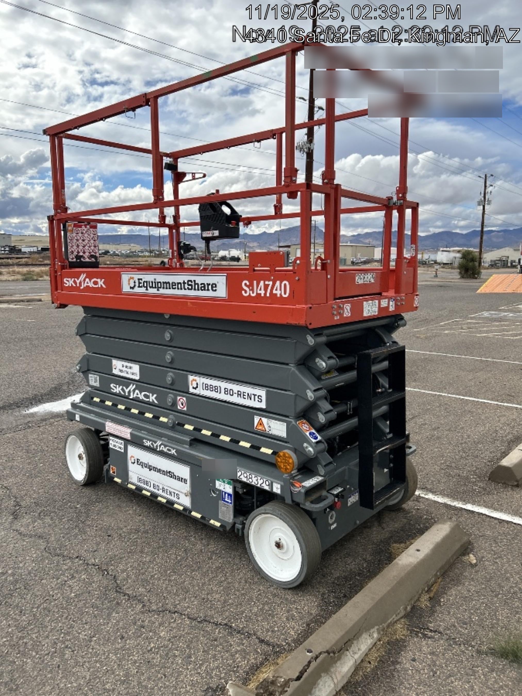 2023 SKYJACK SJ4740