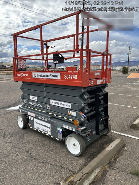 2023 SKYJACK SJ4740