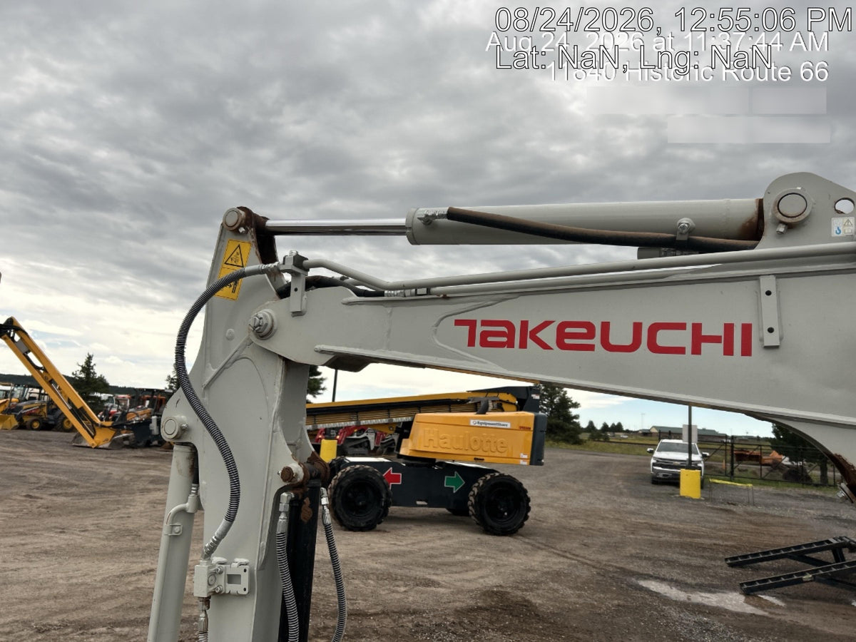2025 TAKEUCHI TB235-2CR