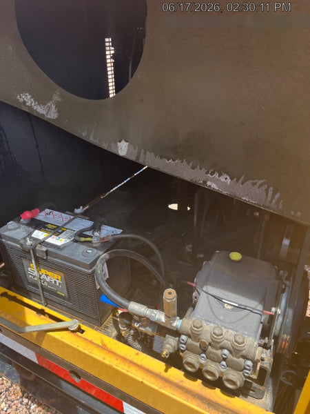 2021 VAC-TRON LP573XDT