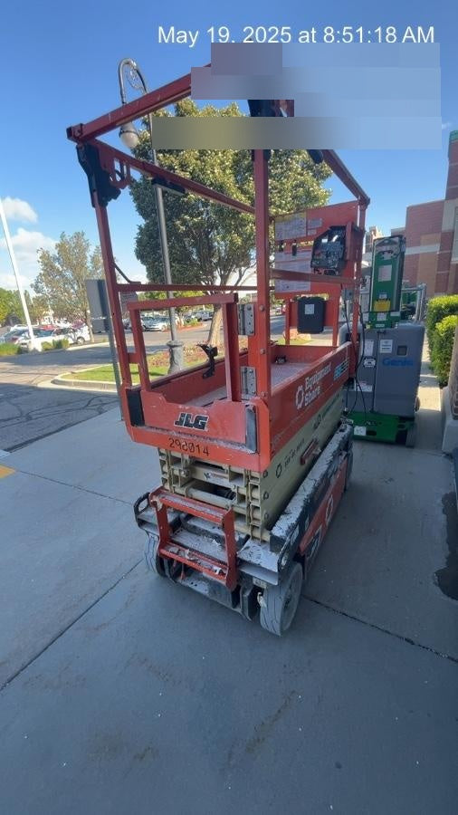 2023 JLG ES1932