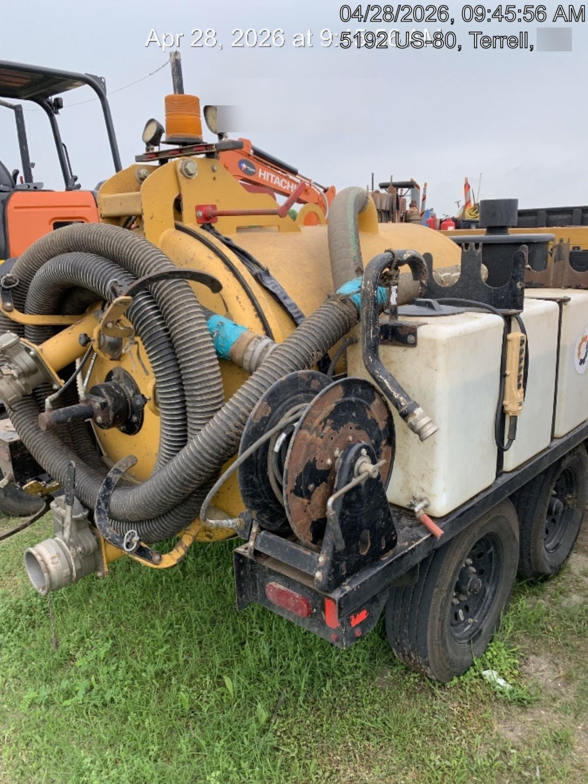 2023 VAC-TRON LP573XDT