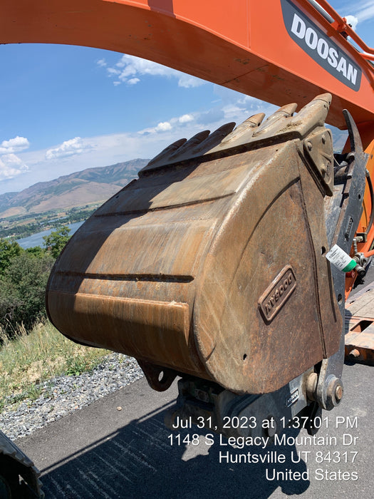 2020 DOOSAN 48" Excavator Bucket