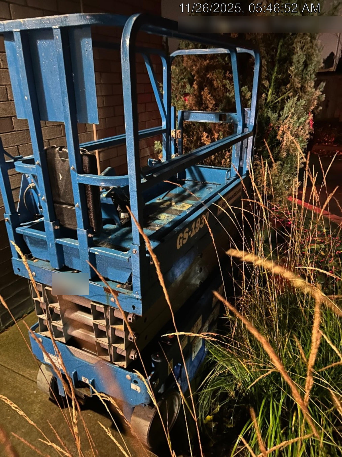 2019 Genie GS-1930 Half Height Swing Gate, 800W Inverter