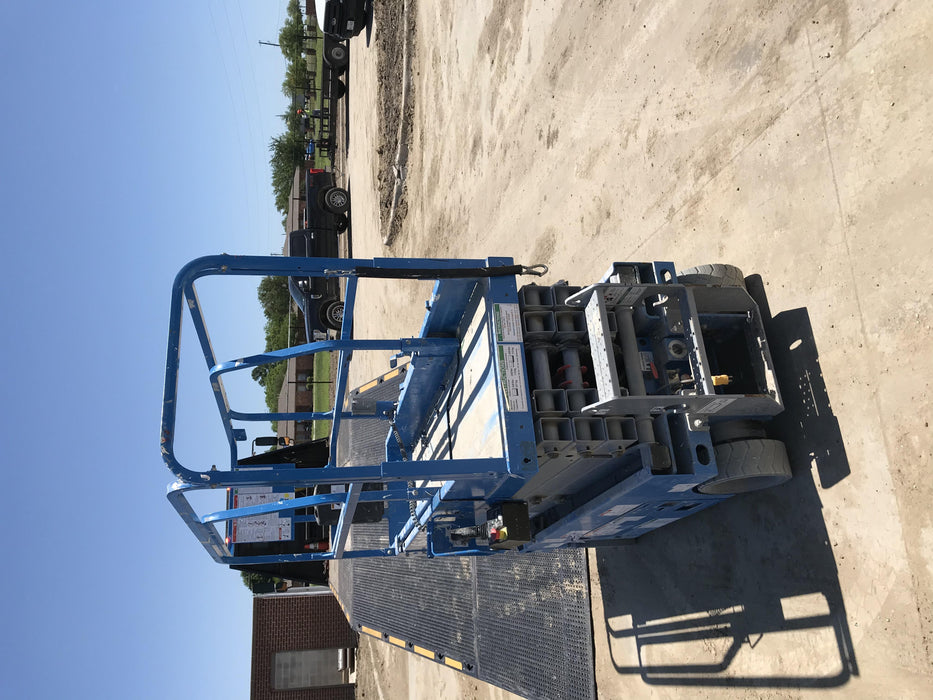 2019 Genie GS-1930 Fixed Rails with Chain Entry