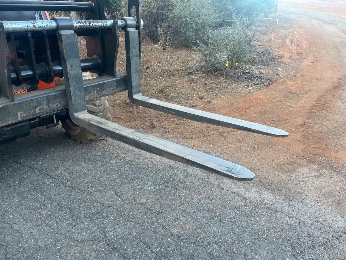 2025 JLG 519