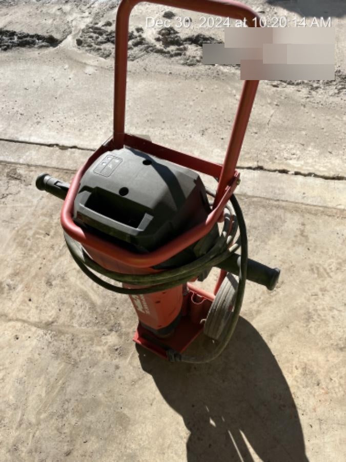 2023 HILTI TE 3000-AVR