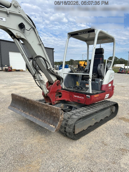 2022 TAKEUCHI TB250-2R