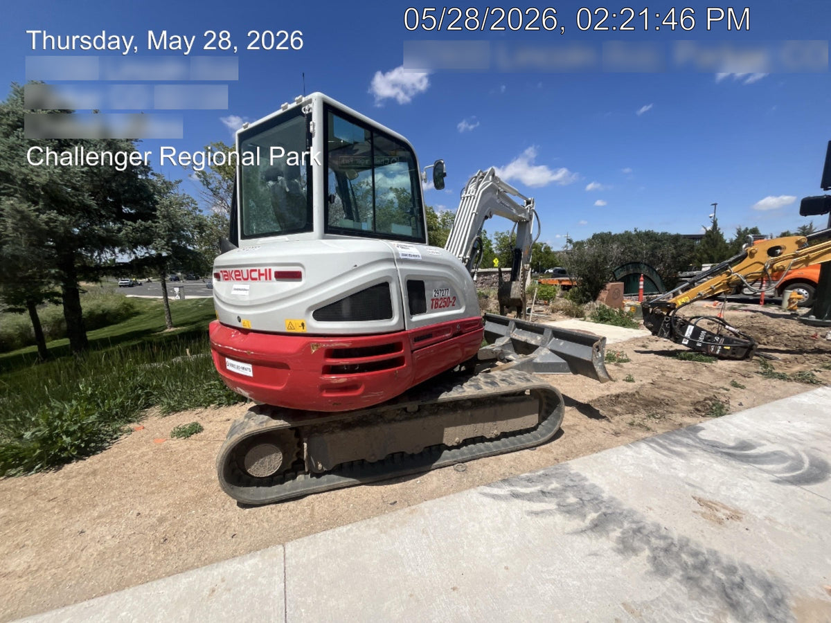 2023 TAKEUCHI TB250-2CR