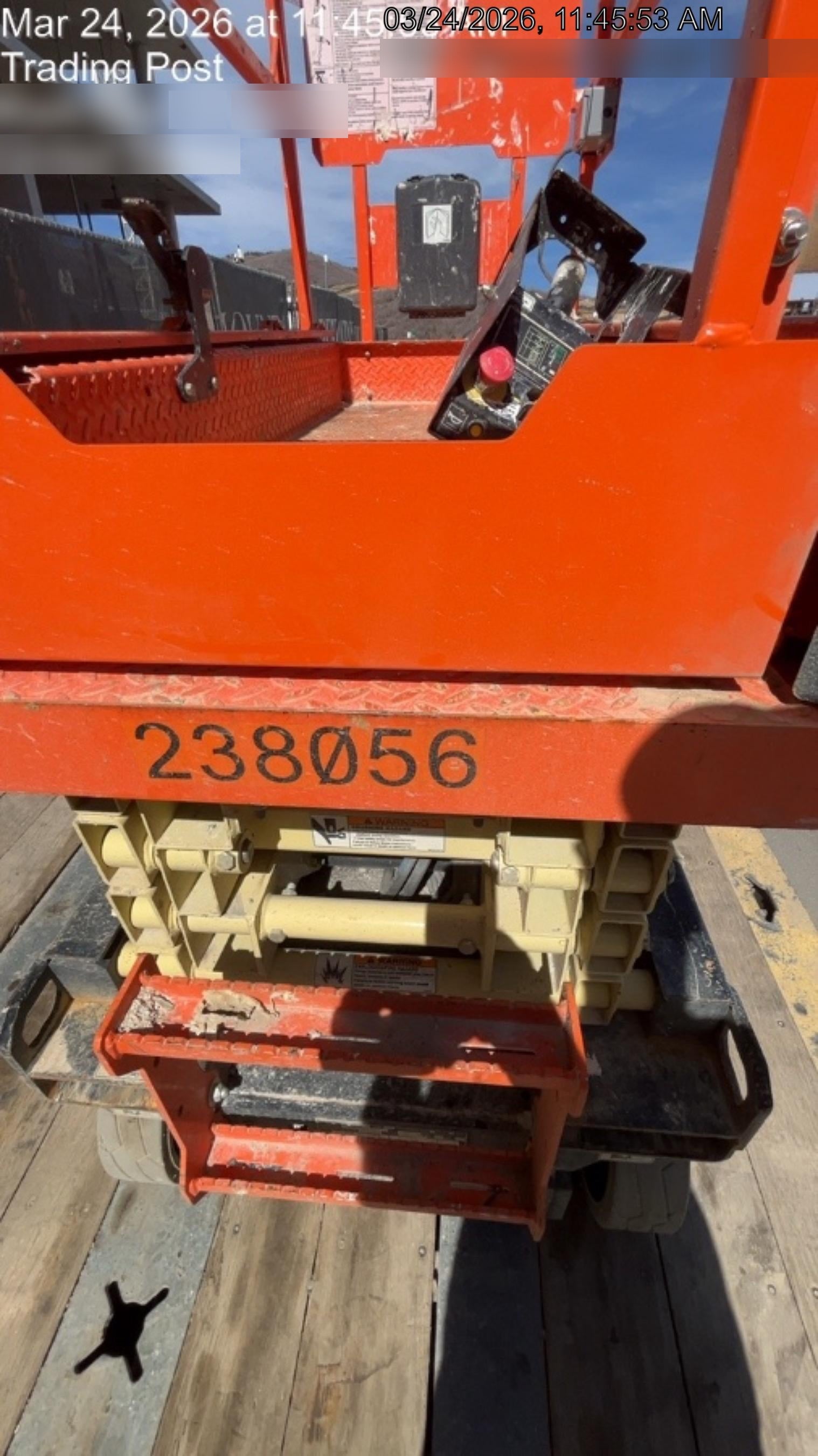 2022 JLG ES1932