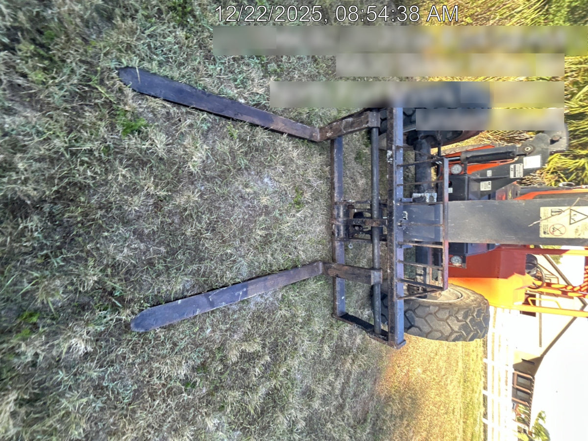 2023 SKYTRAK 8042